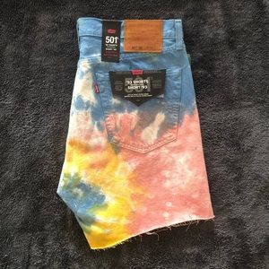 LEVI’S ‘93 jean shorts